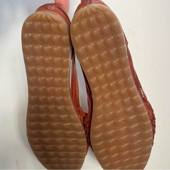 Huaraches - Picture 3 of 3